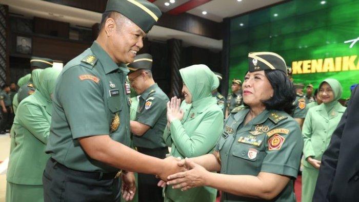 Sosok Dian Andriani Ratna Dewi menjadi anggota TNI wanita pertama yang mendapatkan jabatan mayor jenderal atau bintang dua