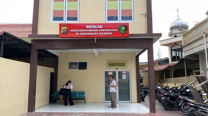 Suasana di rumah sakit Bhayangkara Medan, tempat jenazah dibawa setelah kejadian, Jumat (8/12/2023).