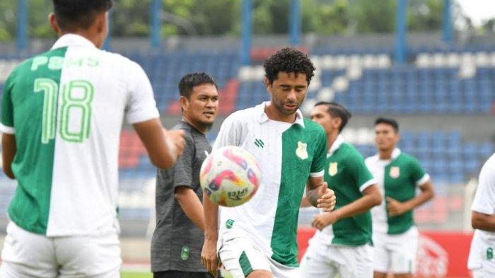 Tim PSMS Medan ketika melakukan latihan rutin dalam mengarungi kompetisi Pegadaian Liga 2 musim 2024-2025. PSMS Medan akan menghadapi Persikabo di Stadion Baharoeddin Siregar, Lubukpakam, Deliserdang, Kamis (26/9/2024).