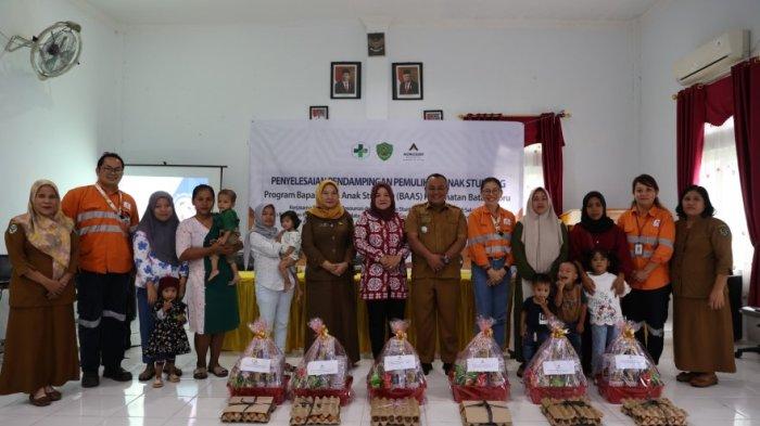 Untuk menuntaskan problem stunting ini, PTAR secara aktif berkolaborasi dengan Pemerintah Kabupaten (Pemkab) Tapanuli Selatan, Dinas Kesehatan Daerah dan Propinsi, tenaga ahli Synergy, serta melibatkan Puskesmas Batangtoru dan Muara Batangtoru, kepala desa, PKK Desa dan kader desa, juga masyarakat.Untuk menuntaskan problem stunting ini, PTAR secara aktif berkolaborasi dengan Pemerintah Kabupaten (Pemkab) Tapanuli Selatan, Dinas Kesehatan Daerah dan Propinsi, tenaga ahli Synergy, serta melibatkan Puskesmas Batangtoru dan Muara Batangtoru, kepala desa, PKK Desa dan kader desa, juga masyarakat.