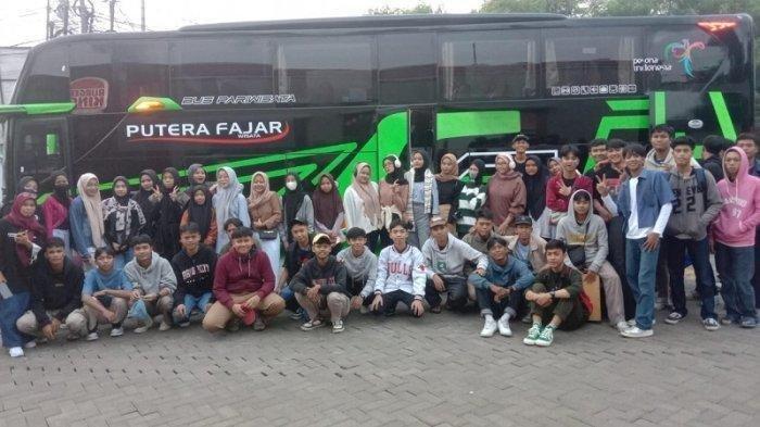 Inilah potret terakhir perpisahan rombangan siswa SMK Lingga Kencana Depok sebelum kecelakaan maut di Subang.