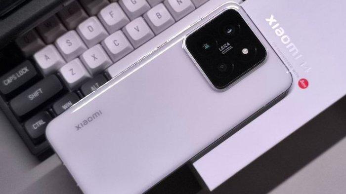 Xiaomi 14 dan kotak kemasannya