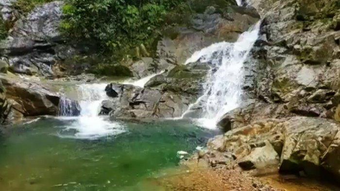 AIR terjun Simempar berada di Desa Simempar, Kecamatan Gunung Meriah, Kabupaten Deliserdang, Sumatera Utara.