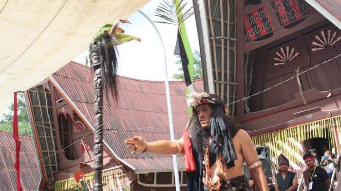Atraksi budaya pada Horja Bius Tomok 2019 di Tomok, Samosir, Jumat (29/11/201)