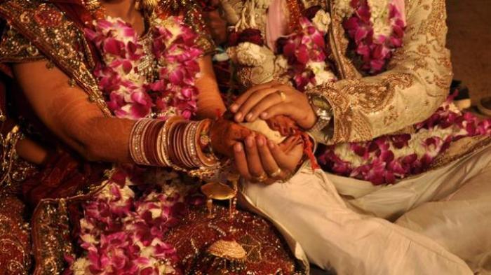 Ilustrasi pasangan pengantin
