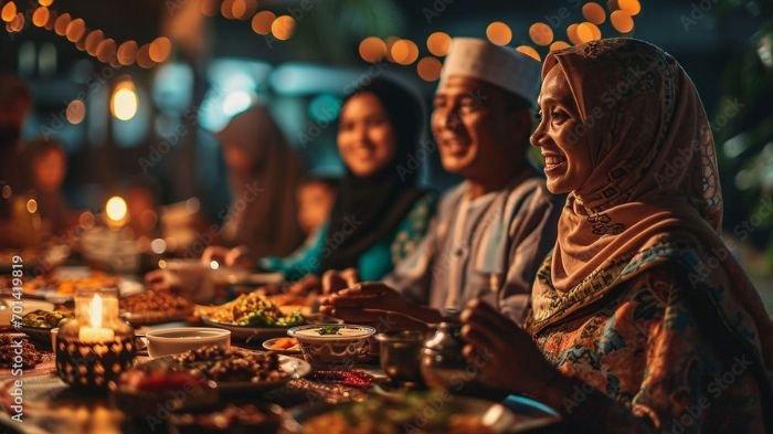 SAHUR- Ilustrasi umat muslim saat melaksanakan sahur untuk mengerjakan puasa sunnah.