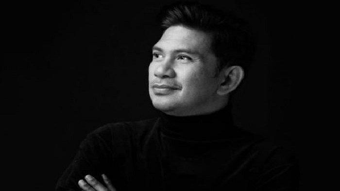 Ronny Sianturi 'Selamat Jalan Sahabatku'.
Penyanyi Lawas Ronnie Sianturi Bawa Kabar Duka, Widi Mulia Hingga Betharia Sonata Ucap Belasungkawa Orang Terdekat Telah Tiada: Al Fatihah