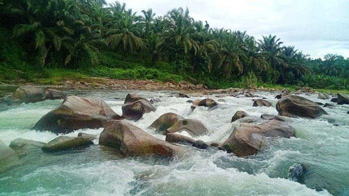 Pantai Salju yang berada di Perbaungan, Kecataman Bangun Purba, Kabupaten Deliserdang, Sumatera Utara.