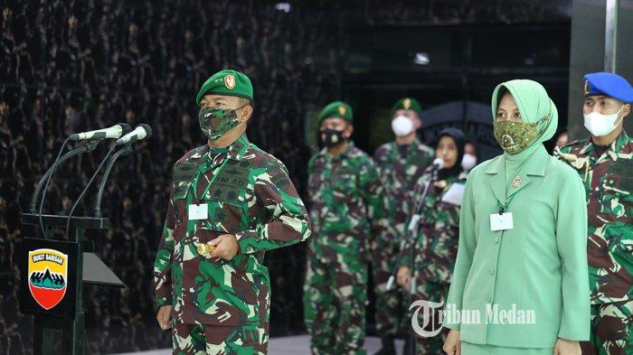 Pejabat baru Pangdam I/BB Mayjen TNI Hassanudin mengikuti acara penyambutan di Aula Kodam I Bukit Barisan, di Medan, Sumatera Utara, Rabu (25/11/2020). Mayjen TNI Hassanudin menjadi Pangdam I/Bukit Barisan menggantikan Mayjen TNI Irwansyah yang tarik ke Mabes TNI dalam rangka pensiun.TRIBUN MEDAN/RISKI CAHYADI
