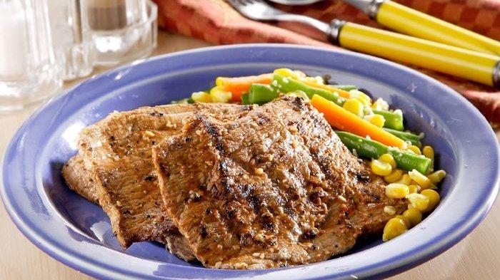 Aneka daging bakar dengan bumbu lada hitam