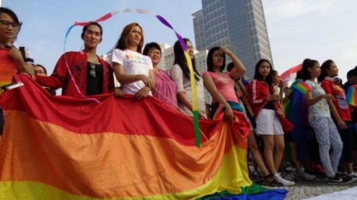 Aksi solidaritas yang dilakukan aktivis HAM dan kaum LGBT di Jakarta.