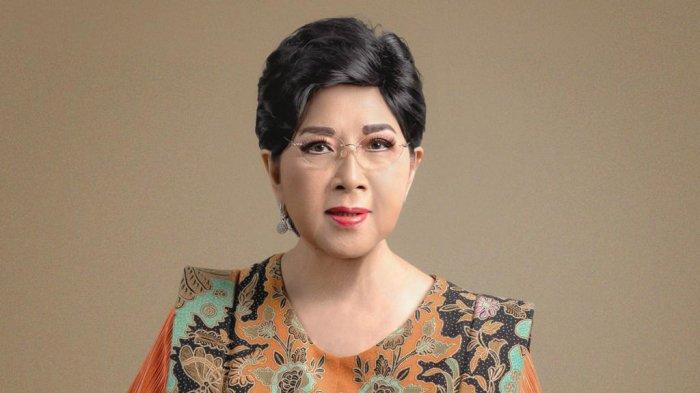 Titiek Puspa Rilis Lagu Dua Sejoli, Spesial Untuk Anniversary Para Pasangan pada 25 Juni 2021.