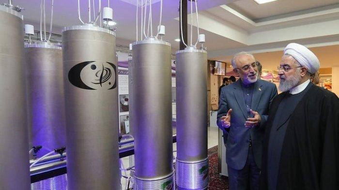 Foto yang dirilis pada 9 April 2019 oleh kantor kepresidenan Iran, menampilkan fasilitas teknologi nuklir Iran di Teheran.(AFP PHOTO / HANDOUT)