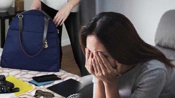 Wanita curiga suaminya bersikap tak biasa, syok temukan benda menjijikkan di tas.
