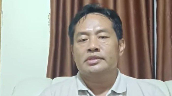 BERITA VIRAL: Dalmarison Dal membuat pernyataan dalam bentuk video dalam rangka meminta maaf atas tuduhan terhadap anggota Satlantas Polresta Padang yang telah melakukan pungli di Kota Padang, Provinsi Sumatera Barat, Rabu (19/3/2025).