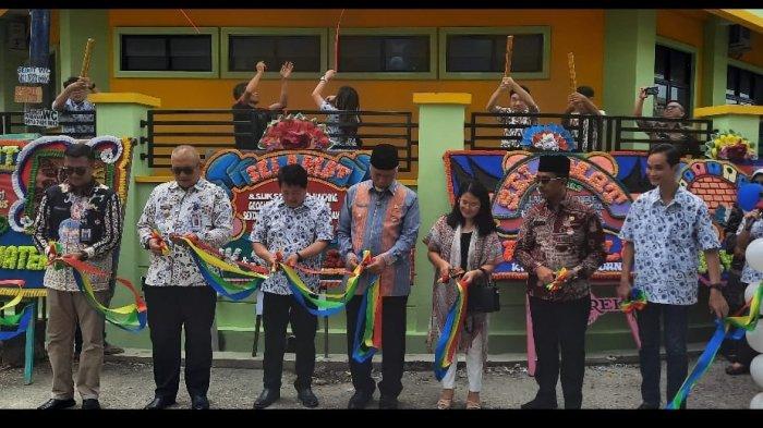 Peluncuran dan peresmian GRS di Sekolah Kristen Kalam Kudus Padang, Provinsi Sumatra Barat (Sumbar) pada Rabu (28/11/24) lalu, turut dihadiri Gubernur Sumatera Barat (Sumbar) dan Penjabat (Pj) Wali Kota Padang Andree Algamar, serta Education Specialist Google, Renti Rosmalis dan undangan lainnya.