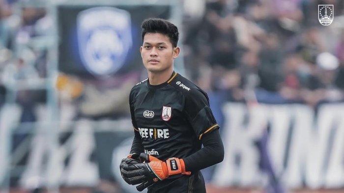 Kiper Persis Solo Muhammad Riyandi terpilih sebagai man of the match dalam pertandingan melawan Semen Padang FC yang berakhir imbang 0-0, Minggu (29/9/2024) sore.