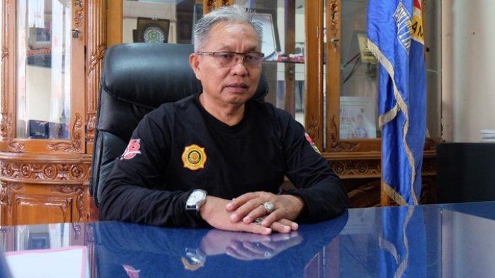 PEMBERSIHAN OBJEK WISATA : Kadis Damkar Bukittinggi, Efriadi saat diwawancarai, Minggu (30/3/2025). Kegiatan tersebut dilakukan dalam rangka menyambut momen hari raya Idul Fitri 1446 H.