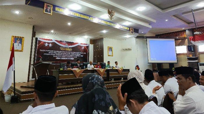 Pelantikan PPK dan PPS Pemungutan Suara Ulang (PSU) Pemilihan Umum Dewan Perwakilan Daerah Provinsi Sumatera Barat tahun 2024.