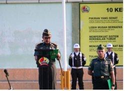 DANREM 032/WBR JADI IRUP - Upacara tujuh belasan Bulan Mei 2025 diikuti Prajurit TNI AD sejajaran dan Pegawai Negeri Sipil berlangsung di lapangan Wirabraja Sport Center Tarandam Kota Padang, Provinsi Sumatera Barat (Sumbar) pada Senin (19/05/2025). Turut hadir pada Upacara Tujuh Belasan Bulan Mei 2025 di antaranya; Kasrem 032/Wbr, didampingi Para Kasi Kasrem 032/Wbr,Dandim 0312/Padang, Para Dan/Ka Jajaran Korem 032/Wb