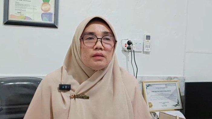 BUTA SETELAH CABUT GIGI- Rini Susilawati dari Asir Dental Care dengan tegas membantah tuduhan malapraktik yang dialamatkan kepadanya oleh pasien Hengki Saputra. Sebelum tindakan, Rini mengaku telah melakukan pemeriksaan menyeluruh terhadap kondisi kesehatan pasien dan gigi yang akan dicabut.