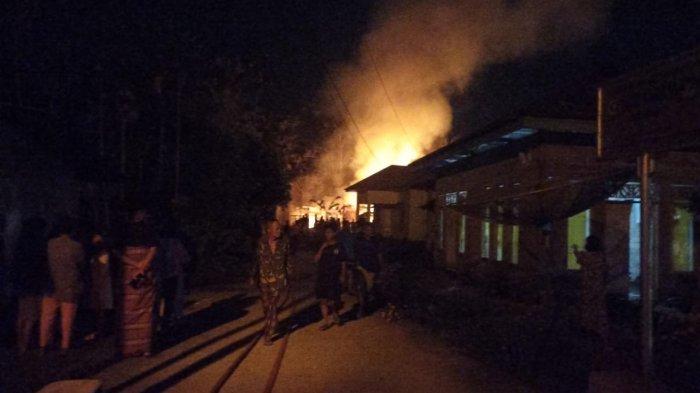 Satu unit sekolah dasar terbakar di Nagari Painan Timur, Kecamatan IV Jurai, Kabupaten Pesisir Selatan, Sumbar, Jumat (20/10/2023).