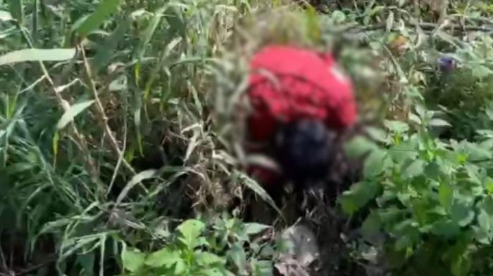 Tangkapan layar video penemuan mayat di Sitinjau Lauik, Kota Padang, Sumatera Barat, Senin (14/10/2024).