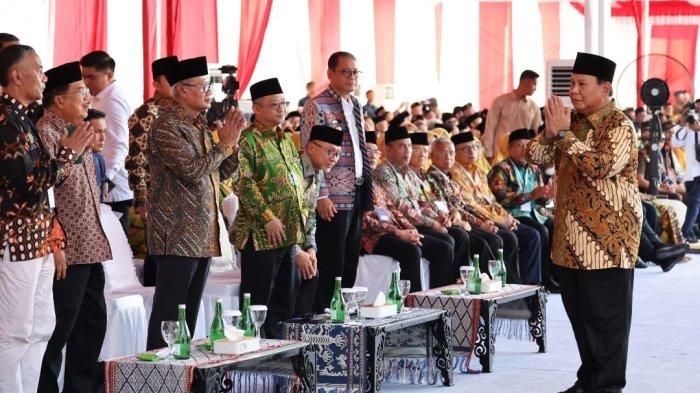 saat menghadiri Pembukaan Tanwir dan Milad ke-Presiden Prabowo Subianto menghadiri Pembukaan Sidang Tanwir dan Resepsi Milad ke-112 Muhammadiyah di Universitas Muhammadiyah Kupang (UMK), Nusa Tenggara Timur (NTT), Rabu (4/12).