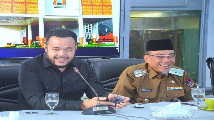 GELAR AUDIENSI: Wako dan Wawako Padang, Fadly Amran dan Maigus Nasir saat beraudiensi bersama operator koridor Bus Trans Padang, Selasa (22/4/2025). Pemko Padang akan mencarikan solusi terbaik untuk menyelesaikan semua permasalahan yang ada.