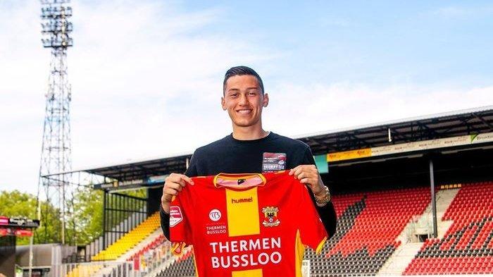 Pemain keturunan Indonesia-Belanda, Jay Idzes, saat bergabung dengan Go Ahead Eagles yang bermain di Liga 2 Belanda.