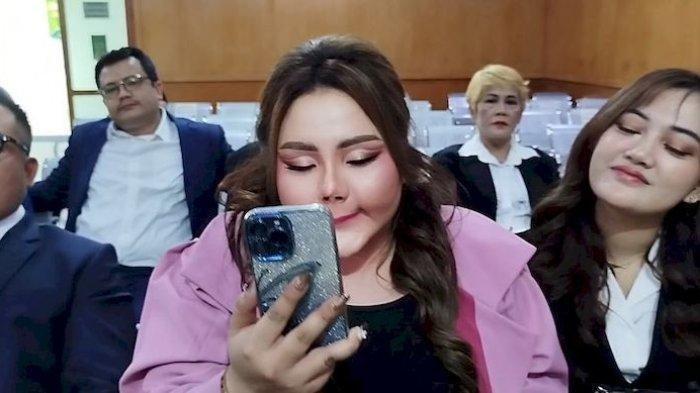LISA SIAP DIPENJARA - Tangkapan layar via Tribun Jabar. Anaknya bukan darah daging Ridwan Kamil, Lisa Mariana akui siap dipenjara