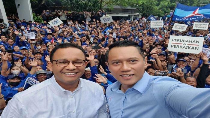Meski diguyur gerimis hujan, ribuan massa kader, konsituen, dan simpatisan Partai Demokrat riuh ramai menyambut kedatangan bakal calon Presiden Anies Baswedan dan disambut hangat oleh AHY di kantor DPP Partai Demokrat, Menteng, Jakarta Pusat (2/3) pagi.