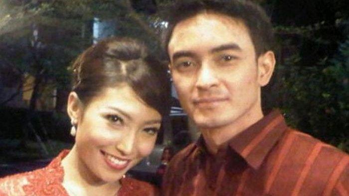 Ayu Dewi dan Zumi Zola saat menjalin hubungan