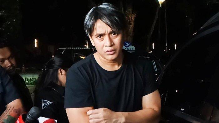 BILLY SYAHPUTRA NIKAH - Billy Syahputra ketika ditemui di kawasan Senayan, Jakarta Puaat, Senin (20/5/2024) malam. Diam-diam Billy Syahputra sudah menikah dengan Vika Kolesnaya