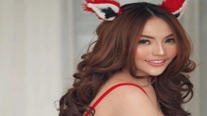 LISA MARIANA SIMPANAN - Tangkapan layar Instagram Lisa Mariana Minggu (27/4/2025). Bukan cuma Ridwan Kamil, Lisa Mariana akui jadi simpanan pejabat lain