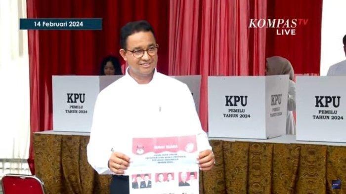 Capres 01, Anies Baswedan selesai menggunakan hak pilihnya pada Pemilihan Umum (Pemilu) 2024 di TPS 060 Cilandak, Lebak Bulus, Jakarta Selatan, Rabu (14/2/2024) pukul 08.30 WIB.