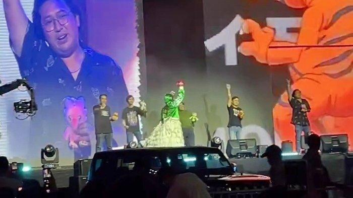 DIGI-IN bersama Yoshi Sudarso di event Superstar Knockout Vol. 2 di Jakarta International Velodrome Jakarta Timur, 7 Desember 2024.
