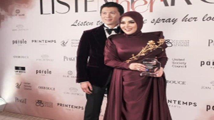 SYAHRINI DAN REINO - Tangkapan layar Instagram Syahrini Minggu (18/5/2025). Diduga bukan undangan, Syahrini ketahuan beli tiket demi hadir di Festival Film Cannes