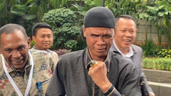 SOSOK HERCULES - Rosario de Marshall alias Hercules kembali memenuhi panggilan Komisi Pemberantasan Korupsi (KPK), Kamis (19/1/2023). Dijuluki Preman tak Bisa Mati, terbongkar sosok yang bisa memerintah Hercules