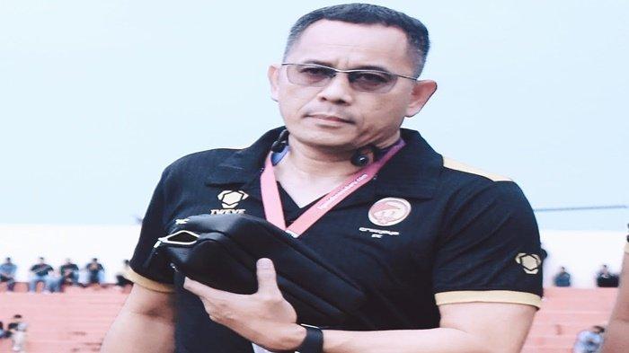 Direktur Teknik PT SOM (Sriwijaya Optimis Mandiri) Indrayadi SE selaku manajemen pengelola klub Sriwijaya FC.