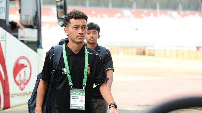 Sriwijaya FC memulangkan bek kanan M Fariz yang merupakan pinjaman dari PSS Sleman.