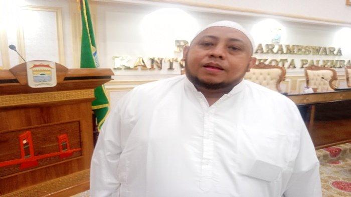 Habib Mahdi Muhammad Syahab (semasa hidup) saat wawancarai Sripoku.com di kantor Walikota Palembang, Jumat (3/3/2023) lalu.