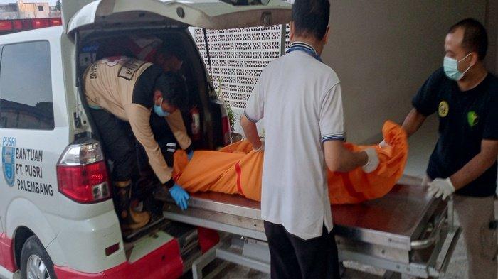 Identitas penemuan manyat oleh warga sudah tidak bernyawa di Kuburan Cina Palembang, bernama Ayu Andriani (13) siswi SMP kelas 2 di Palembang.