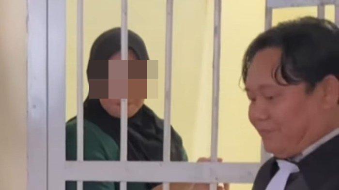 Kasi Penkum Kejati Sumsel Vanny Yulia Eka Sari menjelaskan tentang proses hukum kasus Novi ibu Dua anak yang dipenjara karena siram tukang intip, Rabu (20/11/2024).