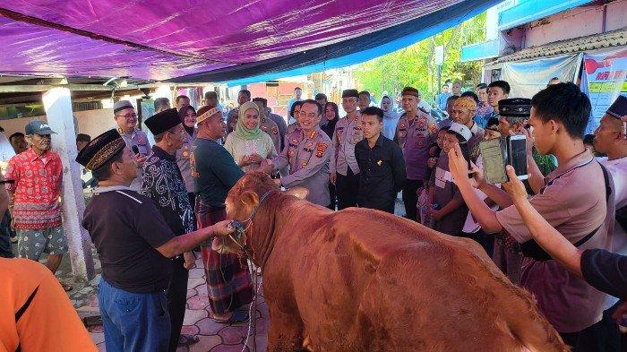 Polrestabes Palembang berkurban sebanyak 21 ekor sapi dan 11 ekor kambing pada Idul Adha 2023.