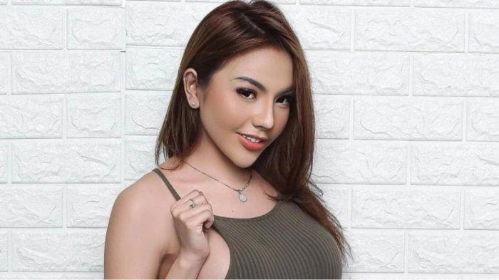 LISA AJI MUMPUNG - Tangkapan layar Instagram Lisa Mariana. Lisa Mariana ketahuan aji mumpung, minta bayaran poadcast ratusan juta