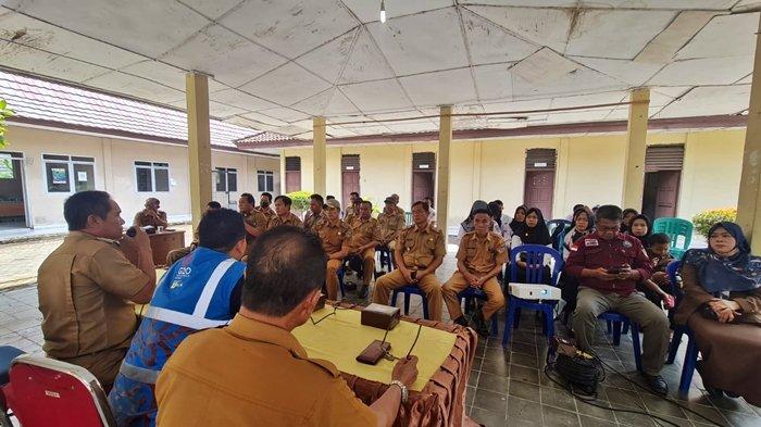 PLN ULP Kayu Agung menggelar sosialisasi keselamatan ketenagalistrikan serta pengenalan layanan kelistrikan di Kecamatan Cempaka, Kabupaten OKU Timur, Selasa (10/10/2023).