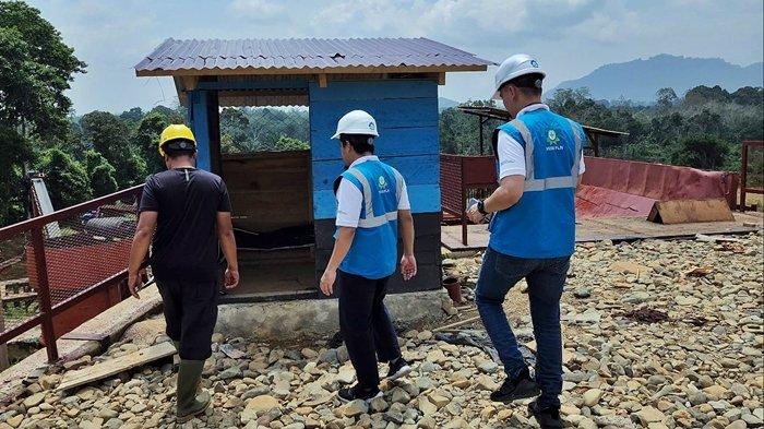 PLN UP3 Muara Bungo melakukan penyalaan listrik Tegangan Menengah 555 kVA pada PT Bumi Alam Senamat yang berlokasi di Kecamatan Pelepat, Kabupaten Bungo, Provinsi Jambi.