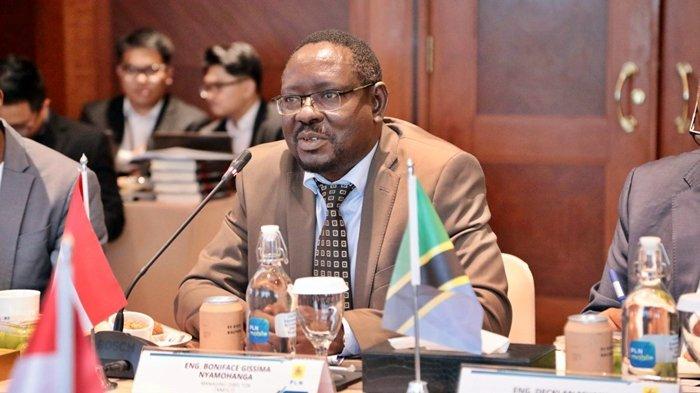 PT PLN (Persero) dan BUMN asal Tanzania, Afrika Timur, Tanzania Electric Supply Co Ltd (TANESCO) memperkuat sinergi dalam kerja sama di bidang ketenagalistrikan dan energi terbarukan di Afrika, Jumat (26/1/2024).