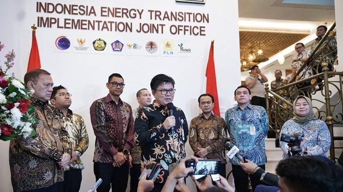 PT PLN (Persero) bersama Satuan Tugas Transisi Energi Nasional (Satgas TEN) meluncurkan Indonesia Energy Transition Implementation Joint Office atau Rumah Perancangan Aksi Transisi Energi Nasional (PATEN) yang terletak di Kebayoran Baru, Jakarta Selatan pada Rabu, (17/1/2024).